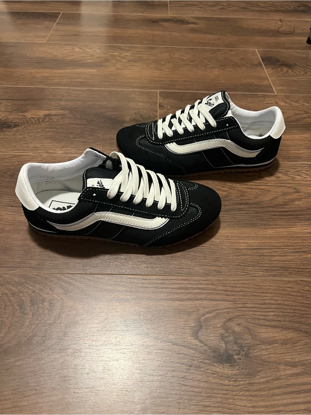 VANS Super Lowpro in Black Shoes